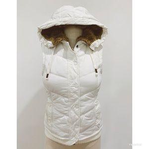 AMERICAN EAGLE OUTFITTERS 🦅 PUFFER VEST w/HOOD